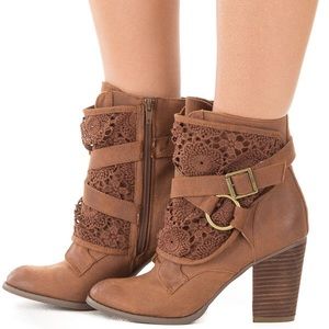 Lace Outlay Heeled Booties Size 7